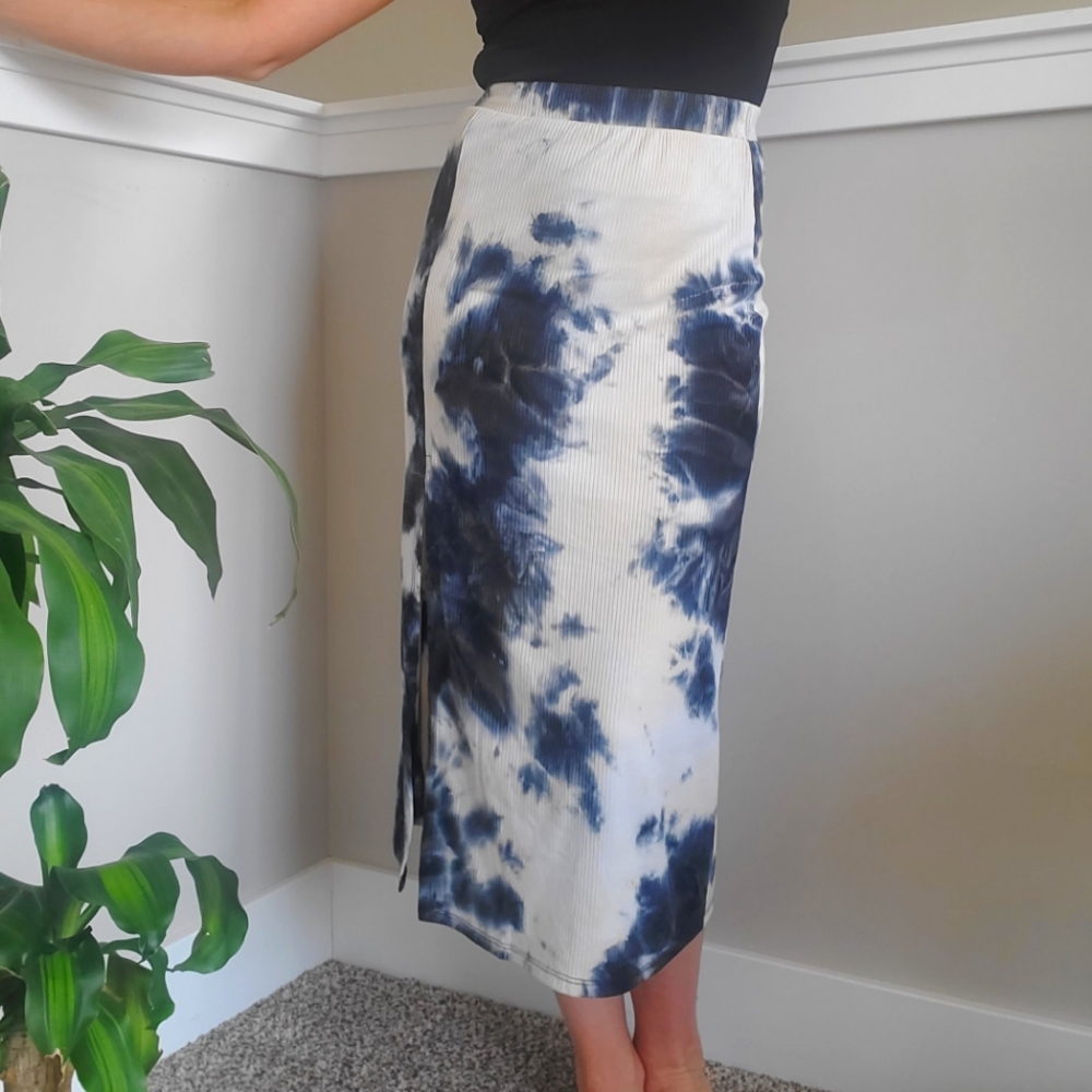Good Luck Gem Blue White Tie Dye Ribbed Midi Skirt Size Small